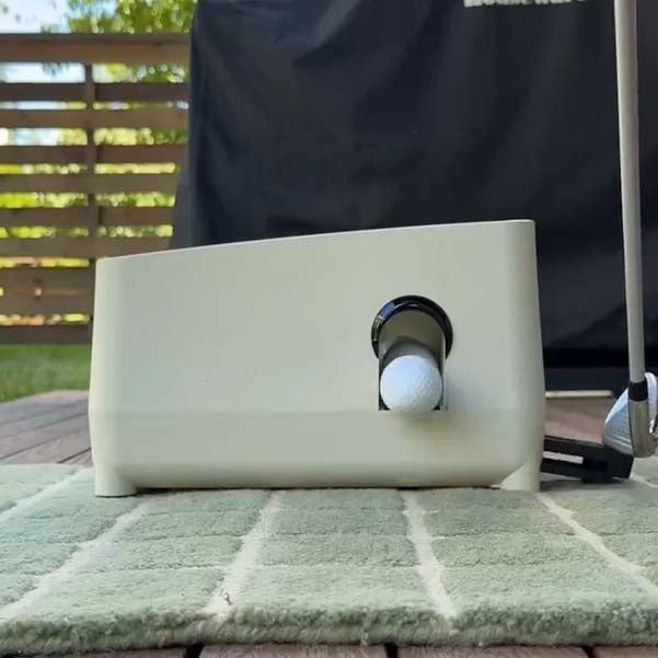 Compact Golf Ball Practice Assistant